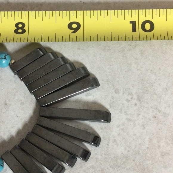 Hematite bead with turquoise bead and hematite fan pendant necklace - Picture 6 of 6